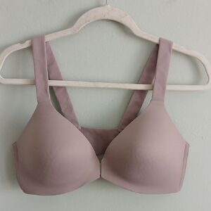 Spanx Women's Lavender Front Clasp Wireless Bra Size 38C